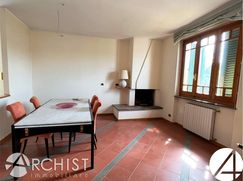 Casa Bi/Trifamiliare in Residenziale