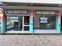 Negozio/Locale commerciale in Commerciale