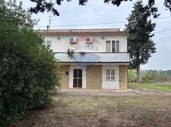 Casa Bi/Trifamiliare in Residenziale