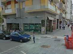 Negozio/Locale commerciale in Commerciale