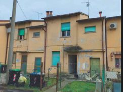 Casa Bi/Trifamiliare in Residenziale