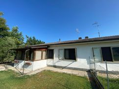 Casa Bi/Trifamiliare in Residenziale