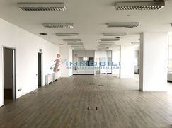Ufficio in Commerciale