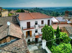 Casa Bi/Trifamiliare in Residenziale