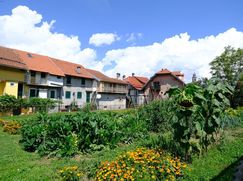 Casa Bi/Trifamiliare in Residenziale