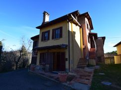 Casa Bi/Trifamiliare in Residenziale