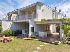 Casa Bi/Trifamiliare in Residenziale