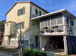 Casa Bi/Trifamiliare in Residenziale