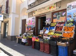 Attività/Licenza (con o senza mura) in Commerciale