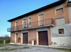 Casa Bi/Trifamiliare in Residenziale
