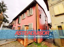 Casa Bi/Trifamiliare in Residenziale