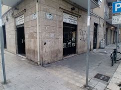 Negozio/Locale commerciale in Commerciale