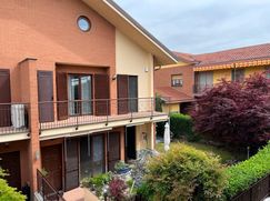 Casa Bi/Trifamiliare in Residenziale