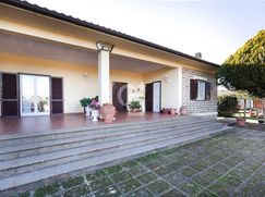 Villa in Residenziale