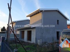 Casa Bi/Trifamiliare in Residenziale