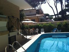 Casa Bi/Trifamiliare in Residenziale