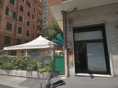Attività/Licenza (con o senza mura) in Commerciale
