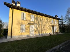 Casa Bi/Trifamiliare in Residenziale