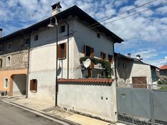 Casa Bi/Trifamiliare in Residenziale