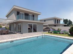 Casa Bi/Trifamiliare in Residenziale