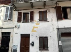 Casa Bi/Trifamiliare in Residenziale