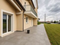 Casa Bi/Trifamiliare in Residenziale
