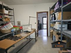 Negozio/Locale commerciale in Commerciale