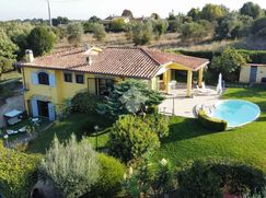 Villa in Residenziale
