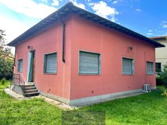 Casa Bi/Trifamiliare in Residenziale