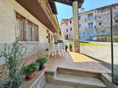 Casa Bi/Trifamiliare in Residenziale