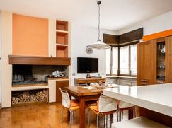 Casa Bi/Trifamiliare in Residenziale