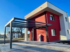 Casa Bi/Trifamiliare in Residenziale