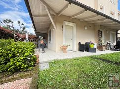 Casa Bi/Trifamiliare in Residenziale