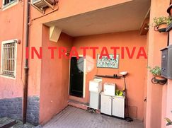 Casa Bi/Trifamiliare in Residenziale