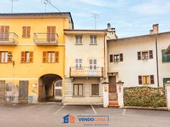 Casa Bi/Trifamiliare in Residenziale