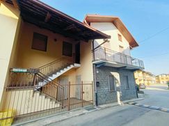 Casa Bi/Trifamiliare in Residenziale