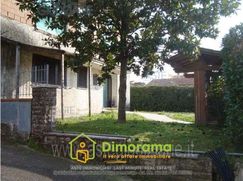 Casa Bi/Trifamiliare in Residenziale