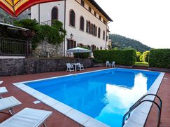 Casa Bi/Trifamiliare in Residenziale