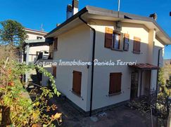 Casa Bi/Trifamiliare in Residenziale