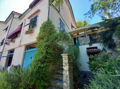 Casa Bi/Trifamiliare in Residenziale