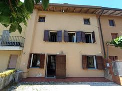 Casa Bi/Trifamiliare in Residenziale