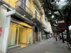 Negozio/Locale commerciale in Commerciale