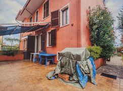 Casa Bi/Trifamiliare in Residenziale