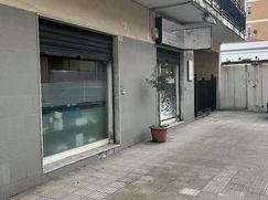 Negozio/Locale commerciale in Commerciale
