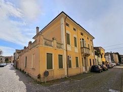 Edificio in Residenziale