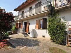 Casa Bi/Trifamiliare in Residenziale