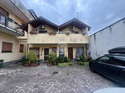 Casa Bi/Trifamiliare in Residenziale