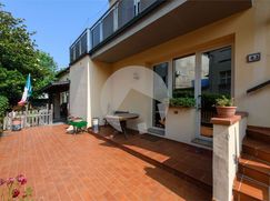 Casa Bi/Trifamiliare in Residenziale