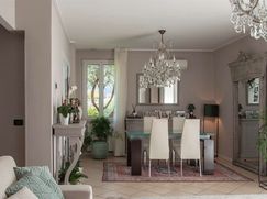 Casa Bi/Trifamiliare in Residenziale