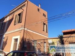 Casa Bi/Trifamiliare in Residenziale